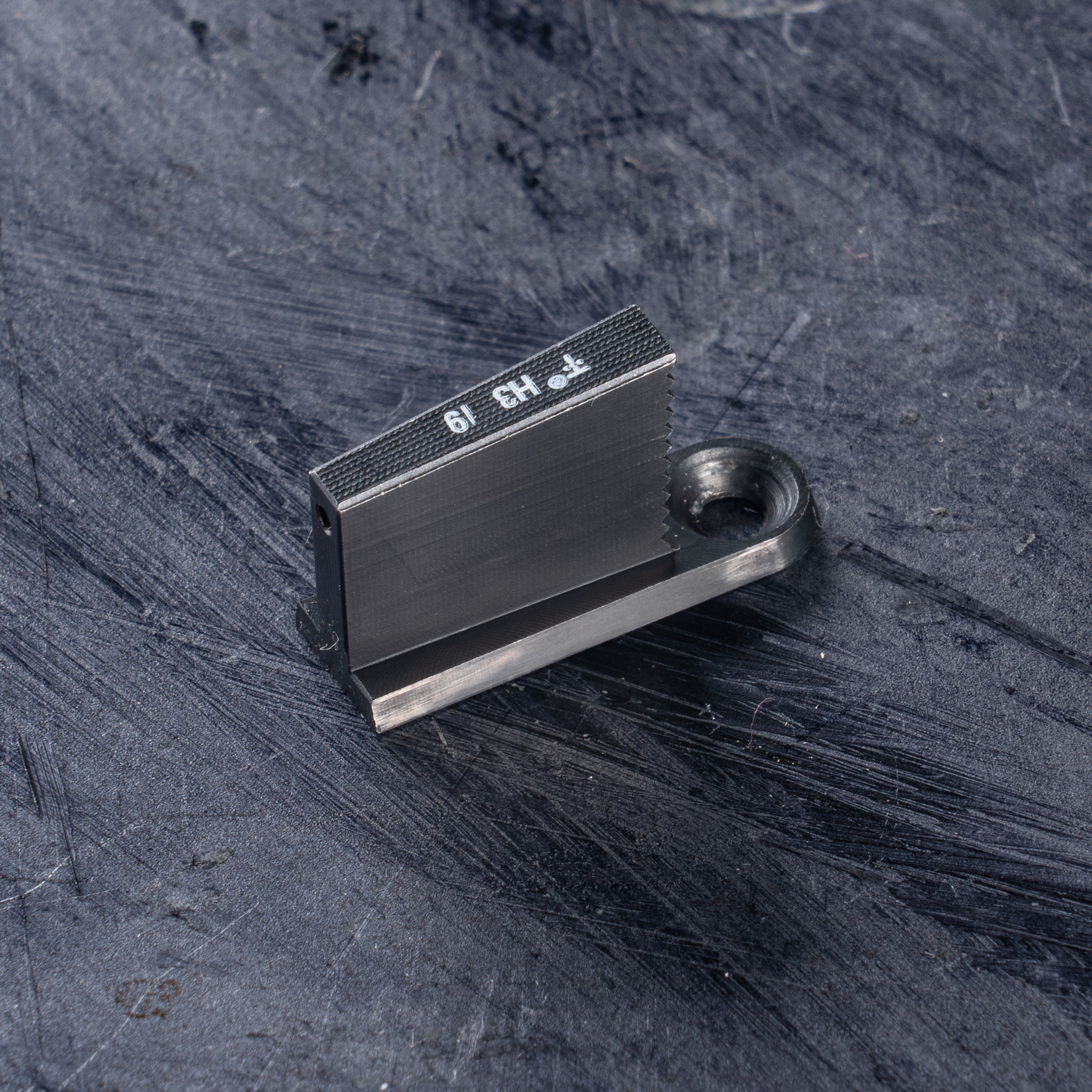 380-Tritium-SLOT slot sight system