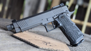 stealthFIGHTER with Carbon Grips and Iron Sights